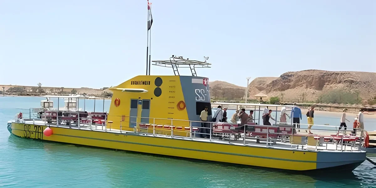 Depth-Submarine-in-Sharm-(Semi-Submarine)2