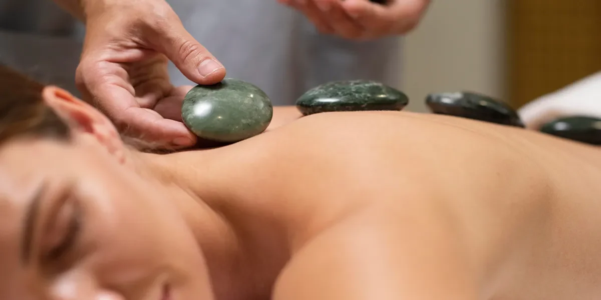 Hot-Stones-Massage2
