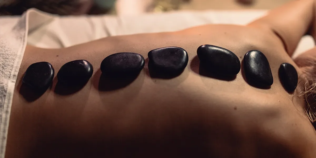 Hot-Stones-Massage3
